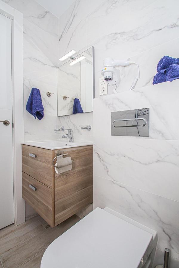 Stylish Studio For Rent With Fantastic Location In Marbella Promenade. エクステリア 写真